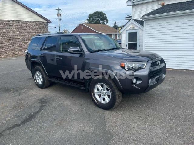 Photo 4 of 2019 TOYOTA 4RUNNER SR5/SR5 PREMIUM (VIN JTEBU5JRXK5672897)