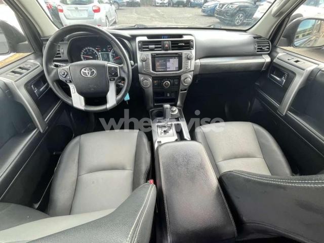 Photo 6 of 2019 TOYOTA 4RUNNER SR5/SR5 PREMIUM (VIN JTEBU5JRXK5672897)