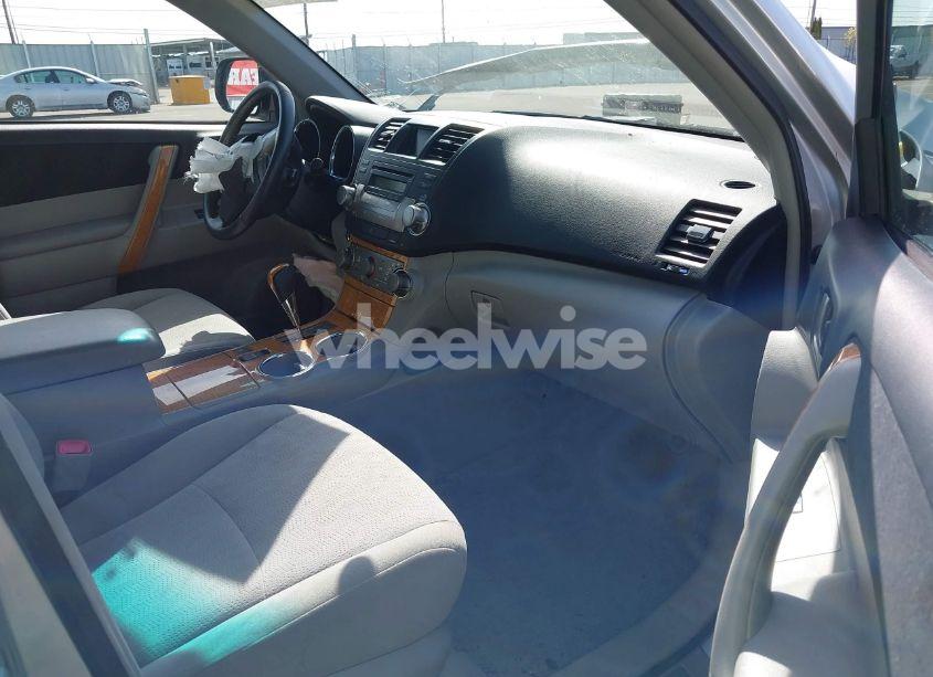 Photo 5 of 2010 Toyota Highlander HYBRID BASE V6 (VIN JTEBW3EH8A2047835)