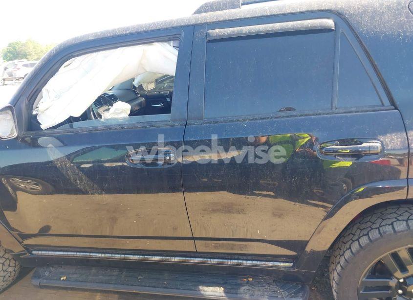 Photo 14 of 2021 Toyota 4runner NIGHTSHADE SPECIAL EDITION (VIN JTECU5JR5M5246848)