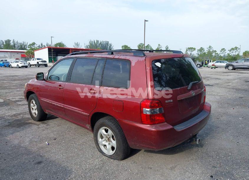Photo 3 of 2005 Toyota Highlander (VIN JTEDD21A150122037)