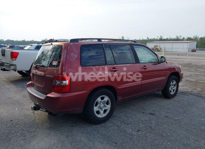 Photo 4 of 2005 Toyota Highlander (VIN JTEDD21A150122037)