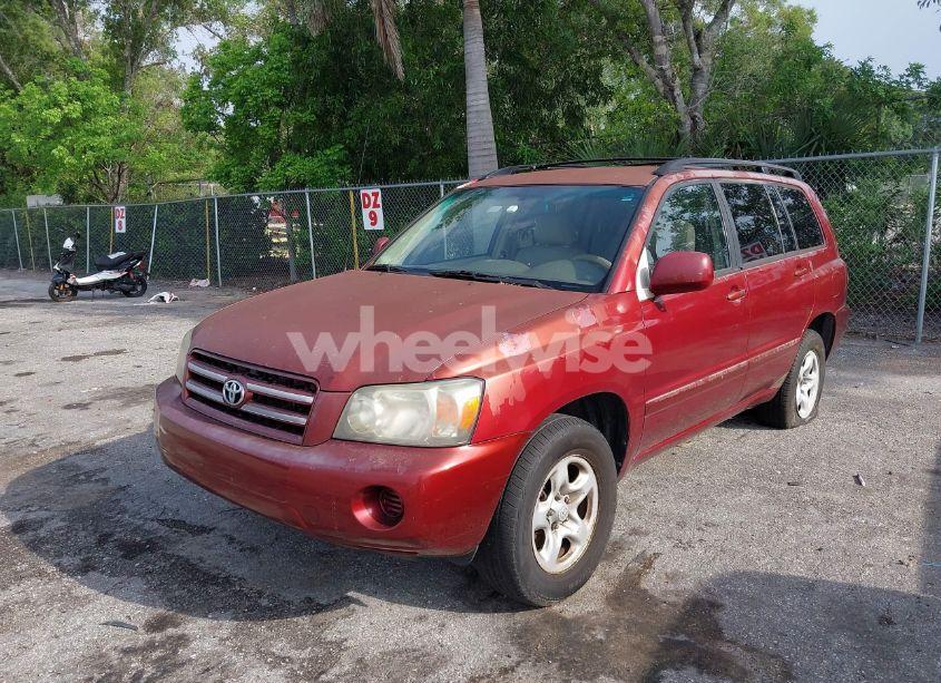 Photo 6 of 2005 Toyota Highlander (VIN JTEDD21A150122037)