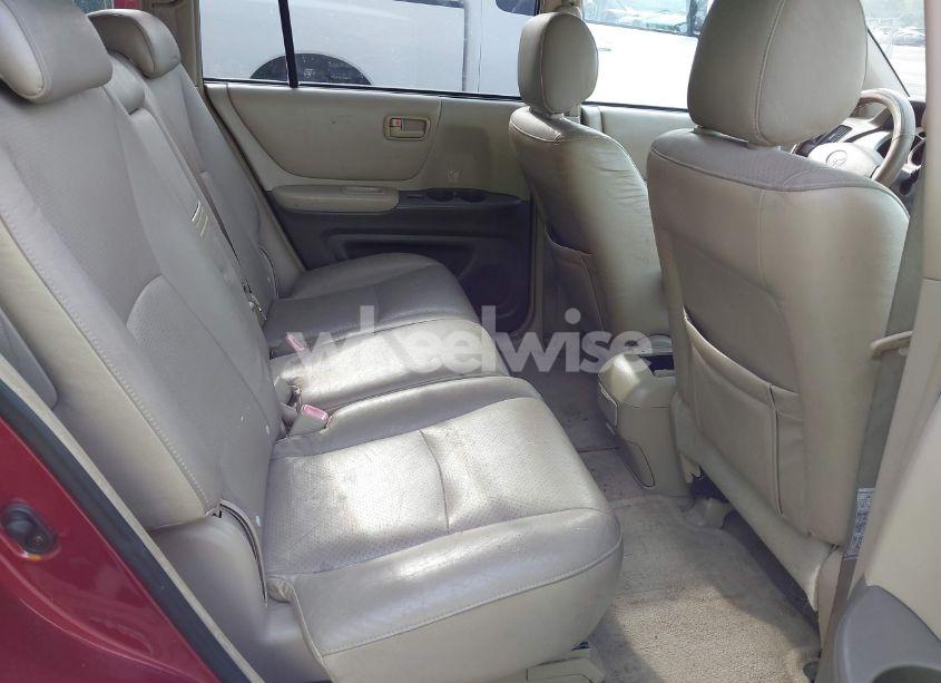 Photo 8 of 2005 Toyota Highlander (VIN JTEDD21A150122037)