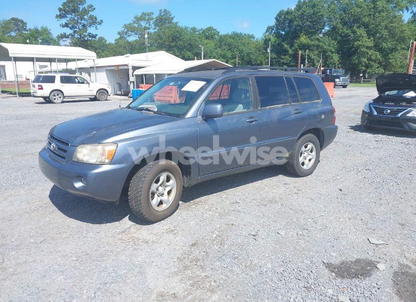 Photo 2 of 2006 Toyota Highlander (VIN JTEDD21AX60135726)