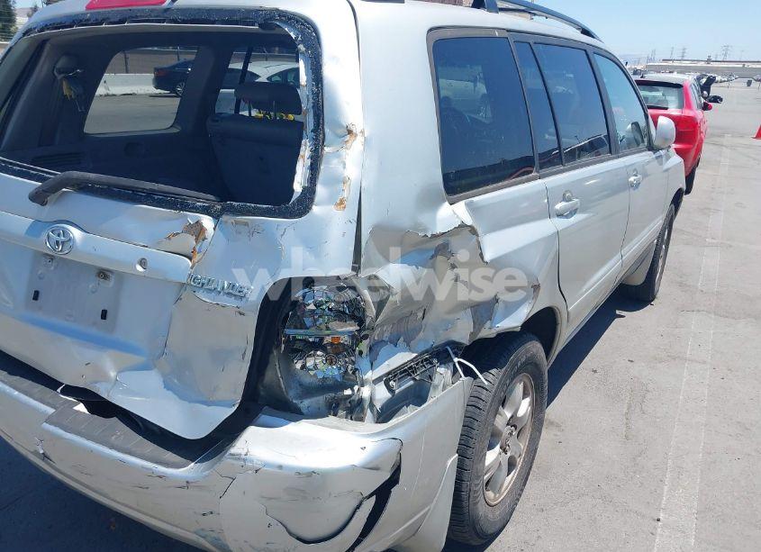 Photo 12 of 2005 Toyota Highlander V6 (VIN JTEDP21A050087191)