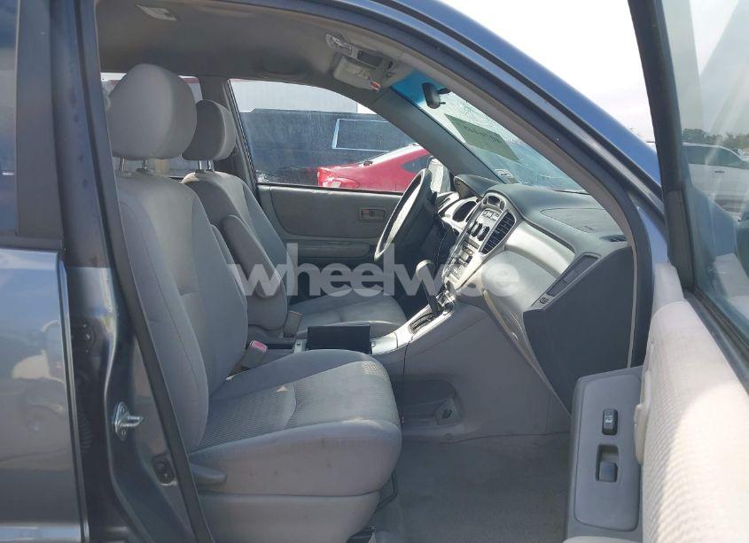 Photo 5 of 2006 Toyota Highlander V6 (VIN JTEDP21A160096158)