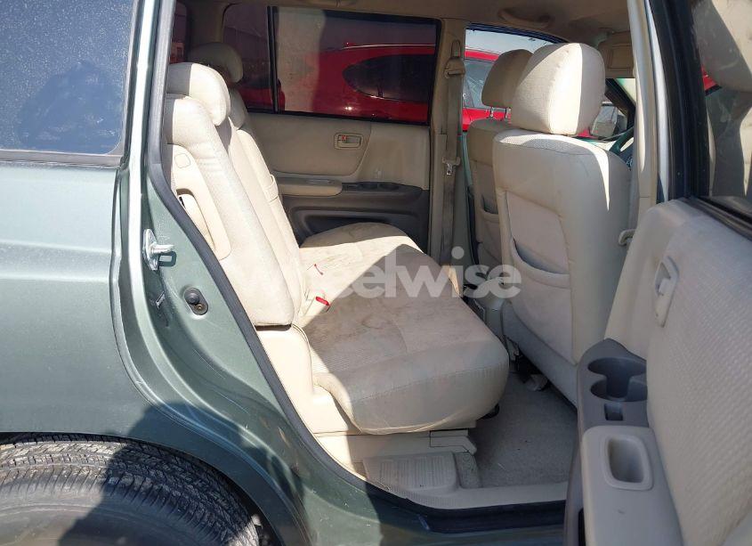 Photo 8 of 2005 Toyota Highlander V6 (VIN JTEDP21A250078251)