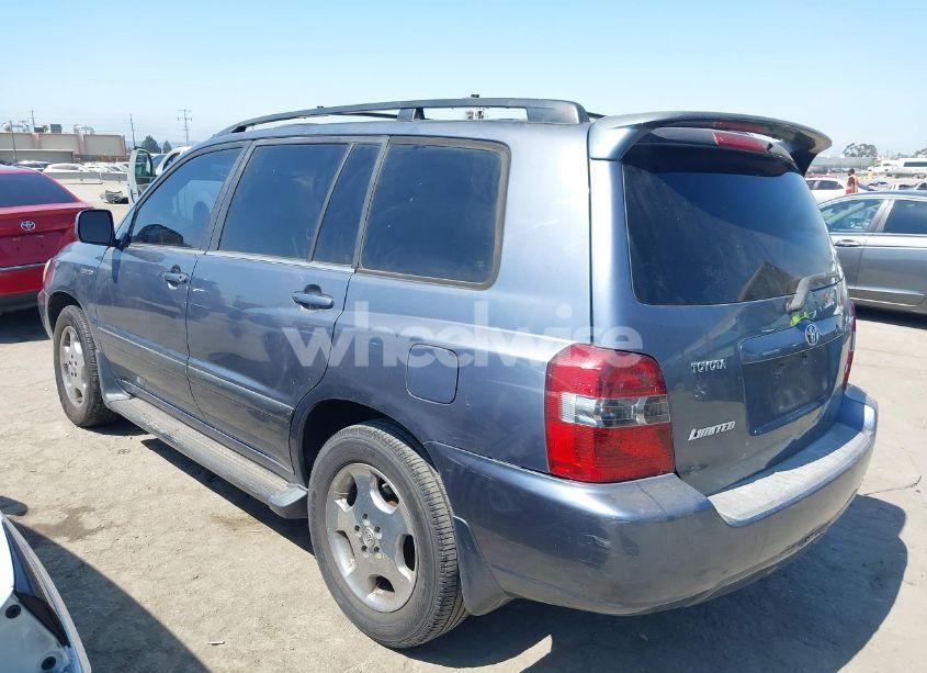 Photo 3 of 2005 Toyota Highlander LIMITED V6 (VIN JTEDP21A350084205)