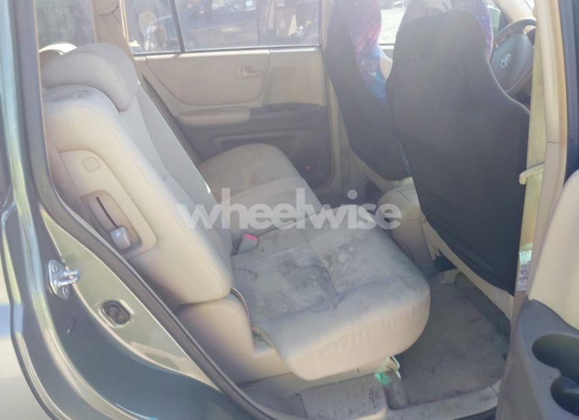 Photo 8 of 2006 Toyota Highlander V6 (VIN JTEDP21A460123501)