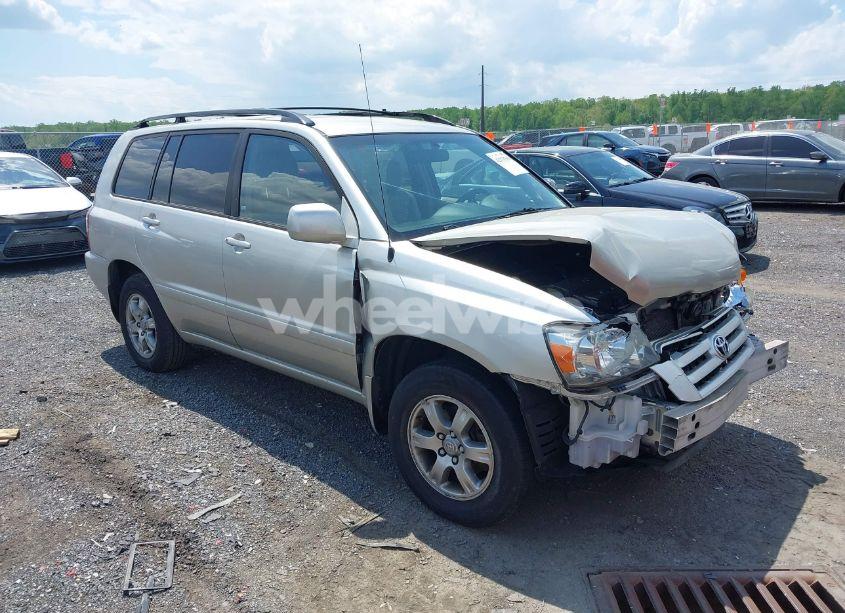 2005 Toyota Highlander V6 (VIN JTEDP21A950055047) main photo
