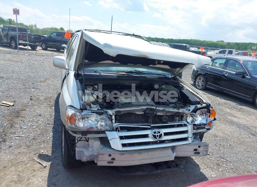 Photo 13 of 2005 Toyota Highlander V6 (VIN JTEDP21A950055047)