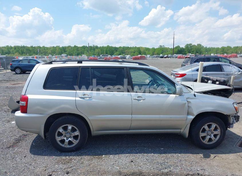 Photo 14 of 2005 Toyota Highlander V6 (VIN JTEDP21A950055047)