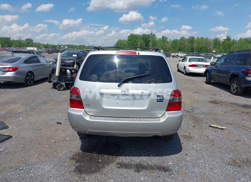 Photo 17 of 2005 Toyota Highlander V6 (VIN JTEDP21A950055047)