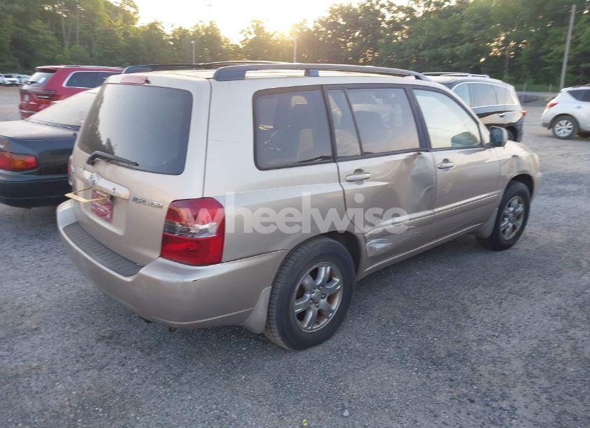Photo 4 of 2005 Toyota Highlander V6 (VIN JTEDP21A950086928)