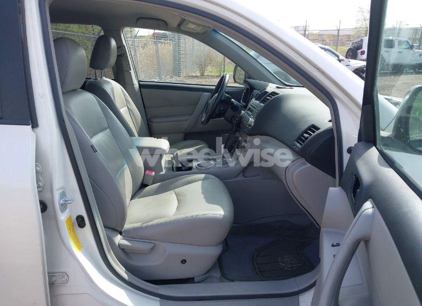 Photo 5 of 2008 Toyota Highlander (VIN JTEDS41A782062873)