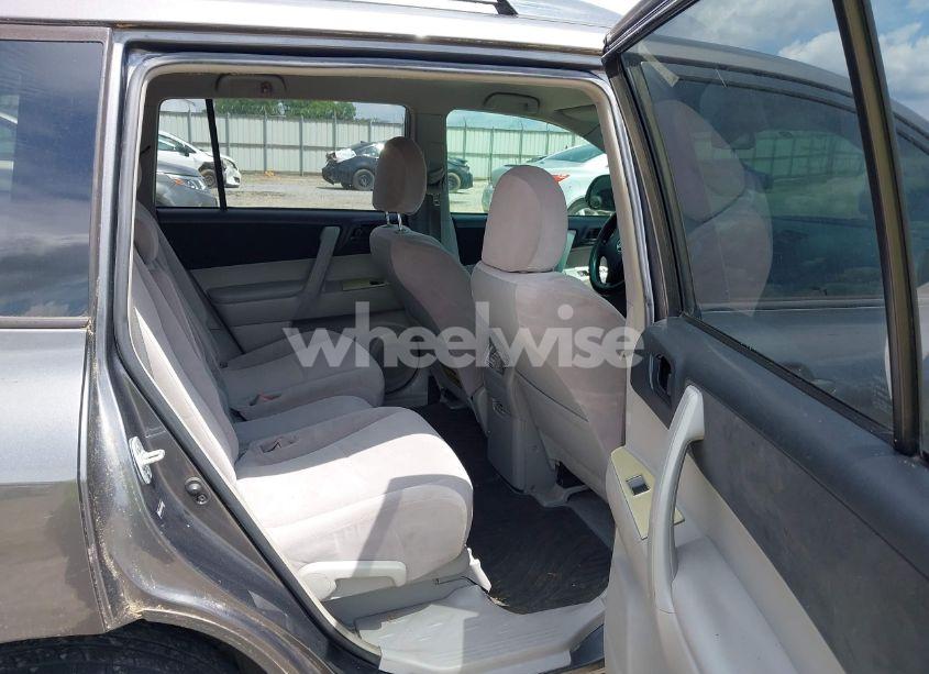 Photo 8 of 2008 Toyota Highlander (VIN JTEDS41A982036064)