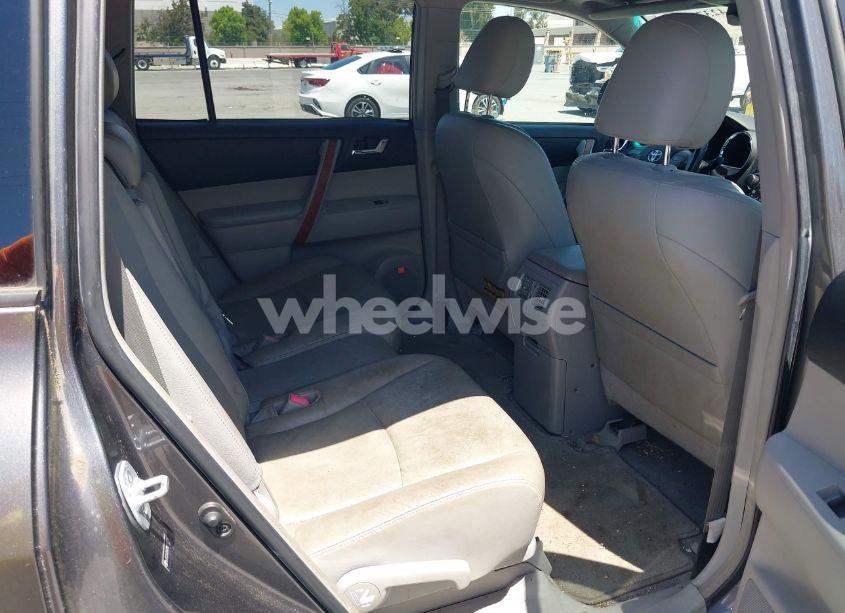 Photo 8 of 2008 Toyota Highlander LIMITED (VIN JTEDS42A282008749)