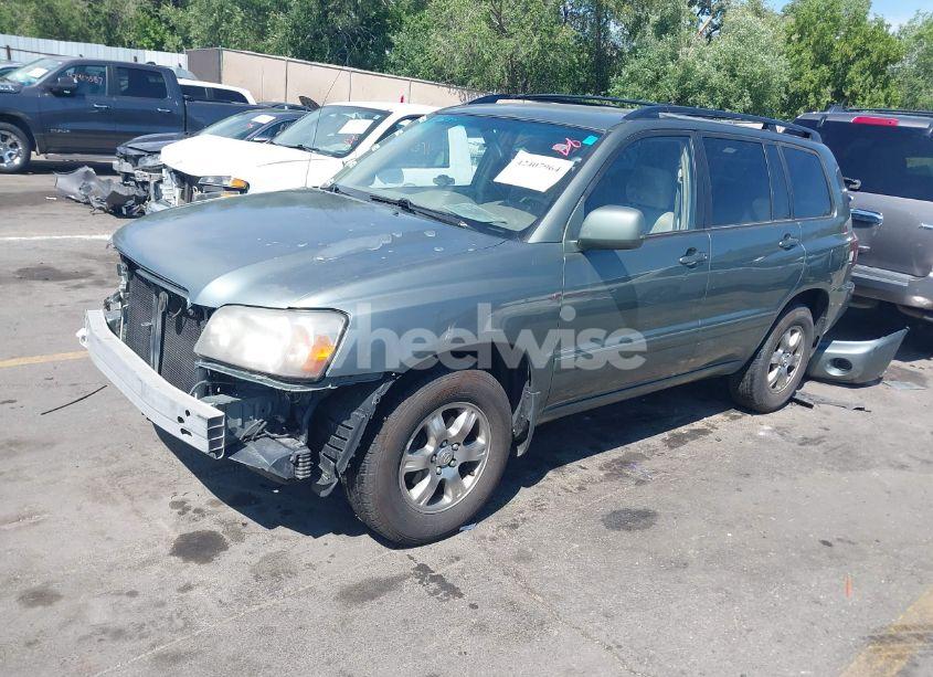 Photo 2 of 2005 Toyota Highlander V6 (VIN JTEEP21A050089656)