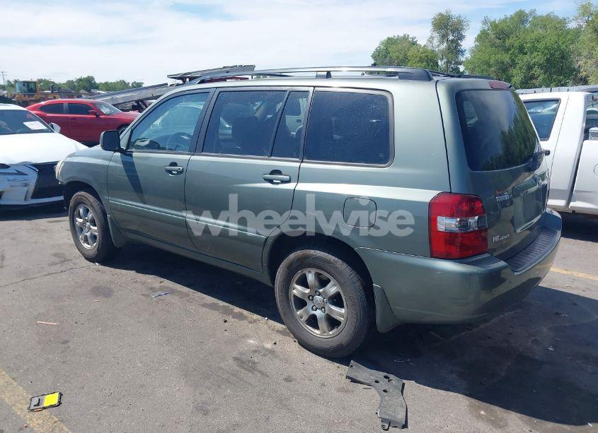 Photo 3 of 2005 Toyota Highlander V6 (VIN JTEEP21A050089656)
