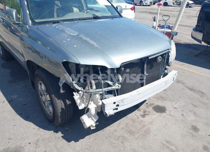 Photo 6 of 2005 Toyota Highlander V6 (VIN JTEEP21A050089656)