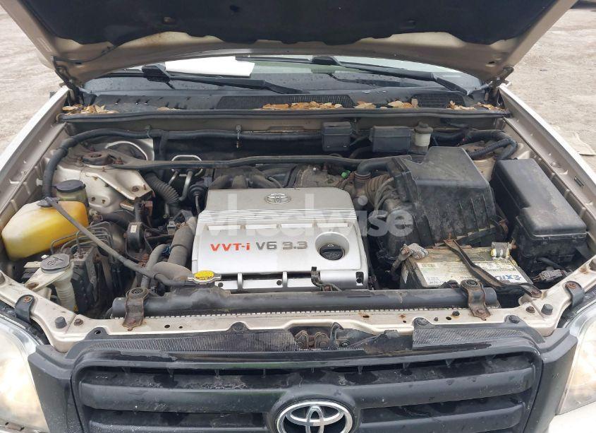 Photo 10 of 2005 Toyota Highlander V6 (VIN JTEEP21A050116449)