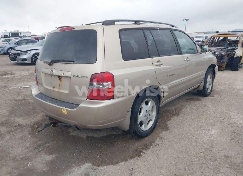 Photo 4 of 2005 Toyota Highlander V6 (VIN JTEEP21A050116449)