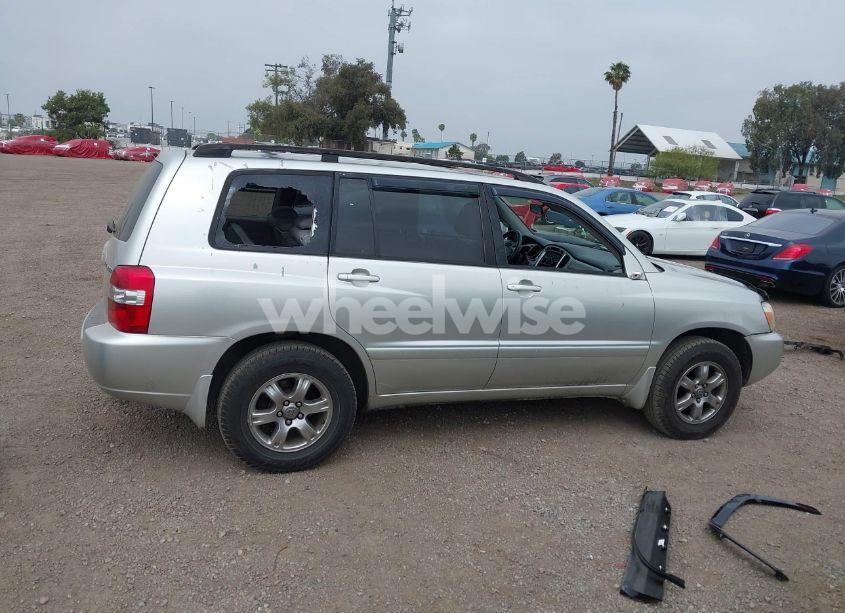 Photo 14 of 2005 Toyota Highlander V6 (VIN JTEEP21A050123515)