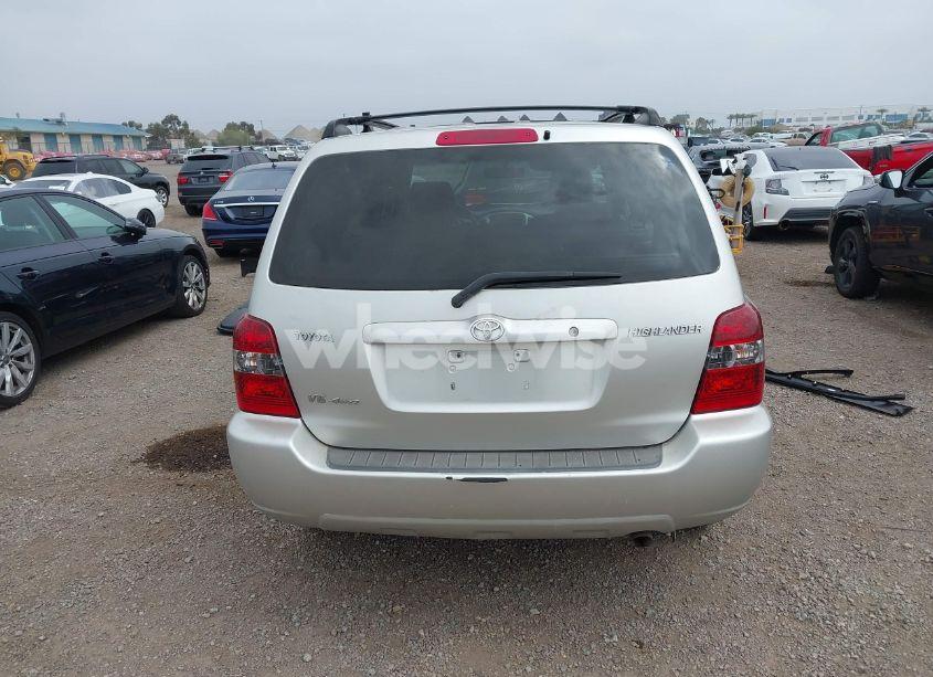 Photo 17 of 2005 Toyota Highlander V6 (VIN JTEEP21A050123515)