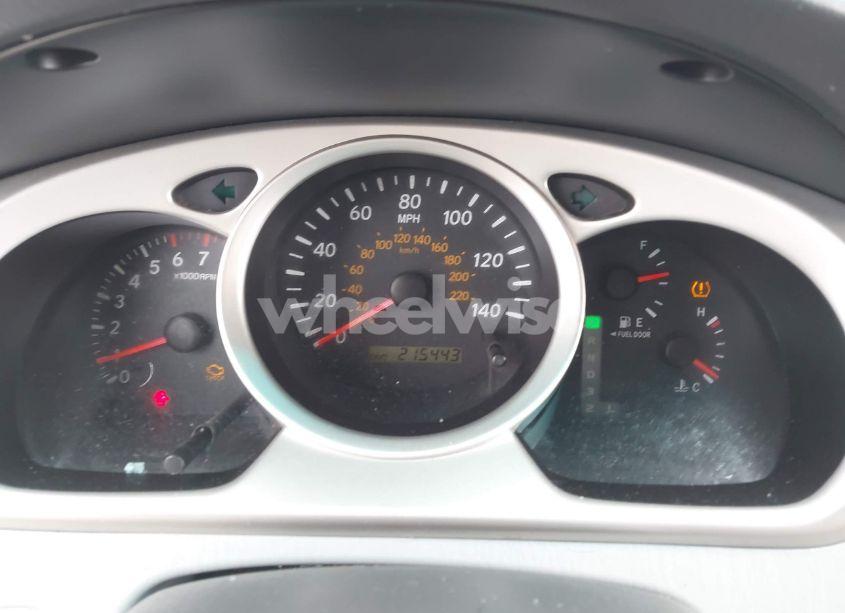 Photo 7 of 2005 Toyota Highlander V6 (VIN JTEEP21A050123515)