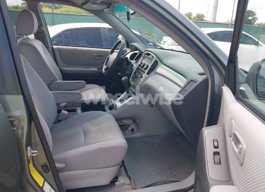 Photo 5 of 2006 Toyota Highlander V6 (VIN JTEEP21A060186342)