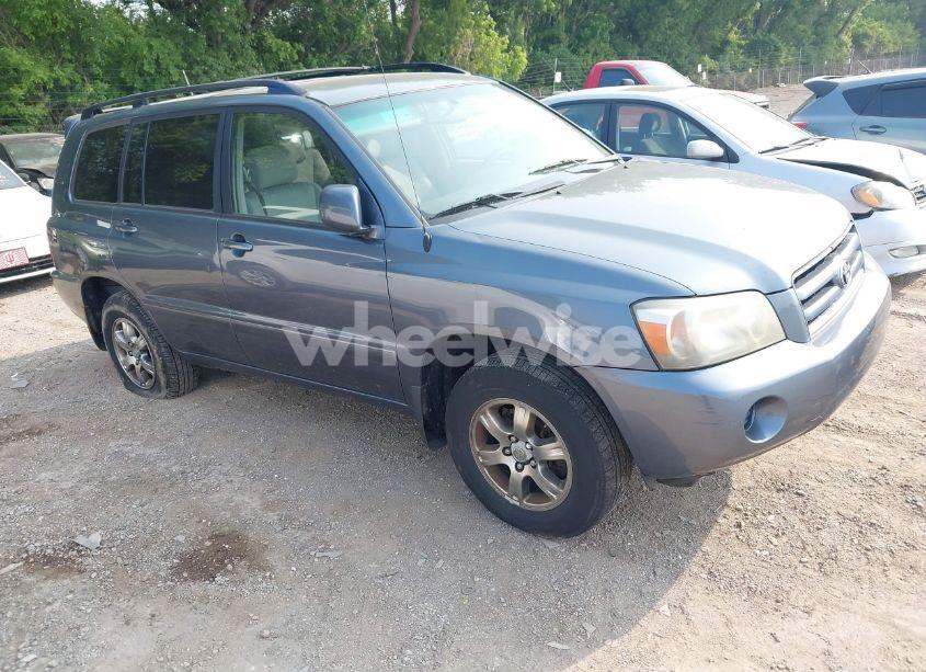 2005 Toyota Highlander V6 (VIN JTEEP21A150084868) main photo