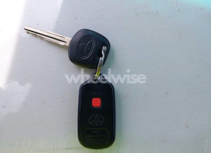 Photo 11 of 2005 Toyota Highlander V6 (VIN JTEEP21A150088886)