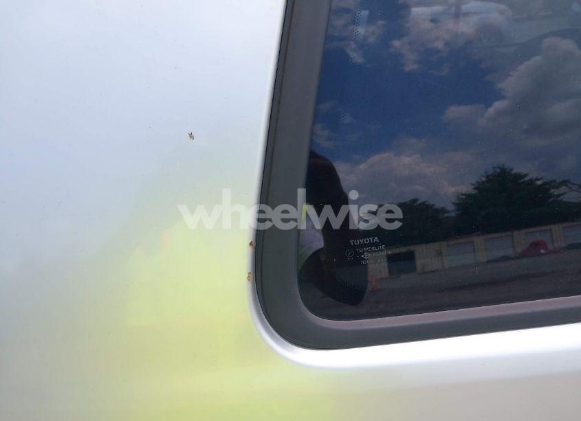 Photo 14 of 2005 Toyota Highlander V6 (VIN JTEEP21A150088886)