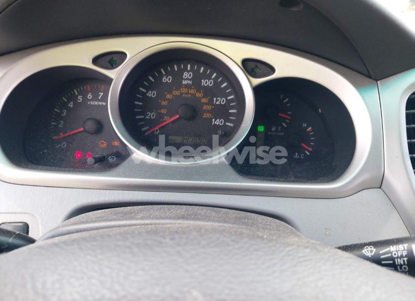 Photo 7 of 2005 Toyota Highlander V6 (VIN JTEEP21A150088886)