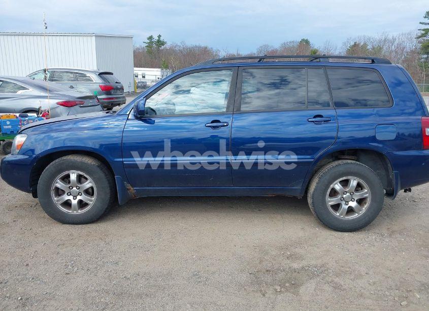 Photo 15 of 2005 Toyota Highlander V6 (VIN JTEEP21A150107517)