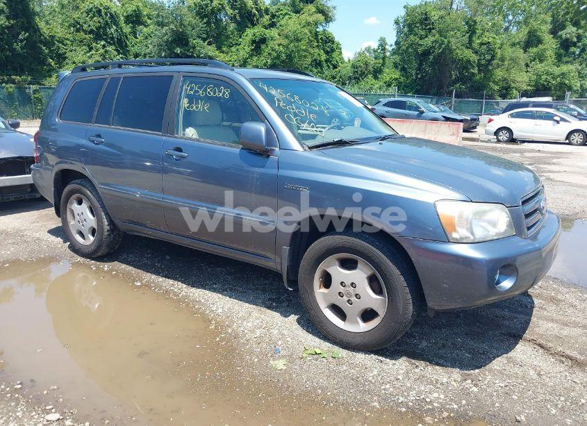 2005 Toyota Highlander LIMITED V6 (VIN JTEEP21A150128397) main photo