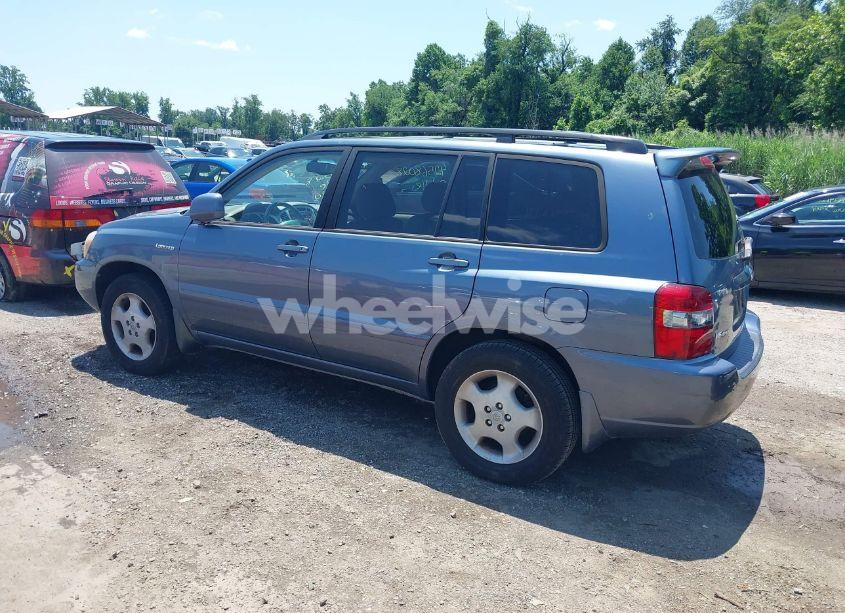 Photo 3 of 2005 Toyota Highlander LIMITED V6 (VIN JTEEP21A150128397)