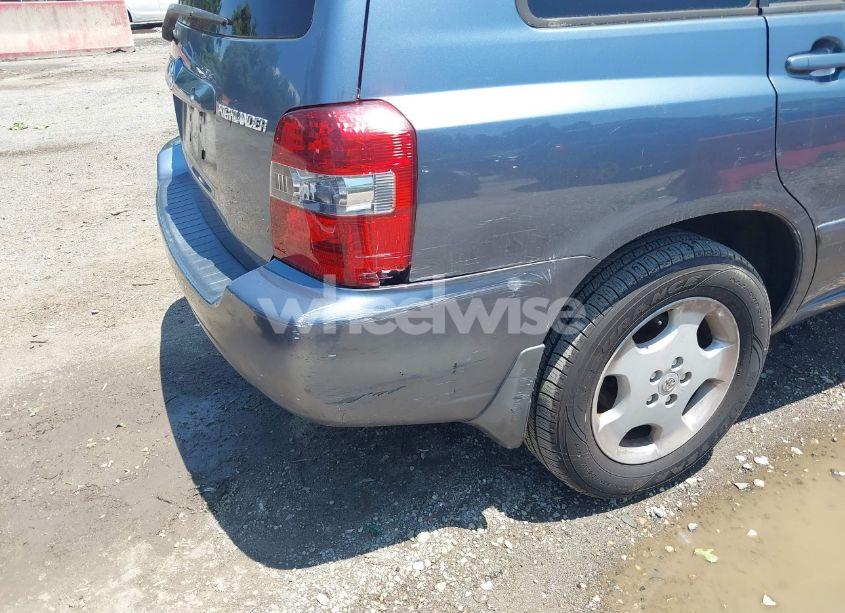 Photo 6 of 2005 Toyota Highlander LIMITED V6 (VIN JTEEP21A150128397)