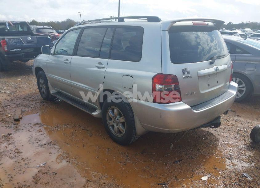 Photo 3 of 2005 Toyota Highlander V6 (VIN JTEEP21A150134006)