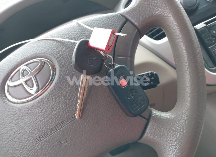 Photo 11 of 2007 Toyota Highlander V6 (VIN JTEEP21A170215624)