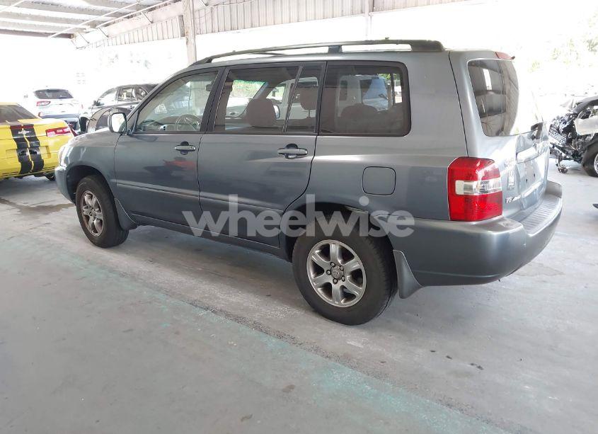 Photo 3 of 2006 Toyota Highlander V6 (VIN JTEEP21A260159269)