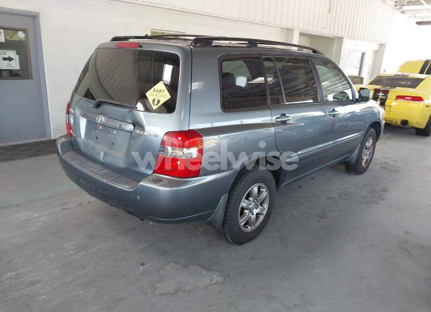 Photo 4 of 2006 Toyota Highlander V6 (VIN JTEEP21A260159269)