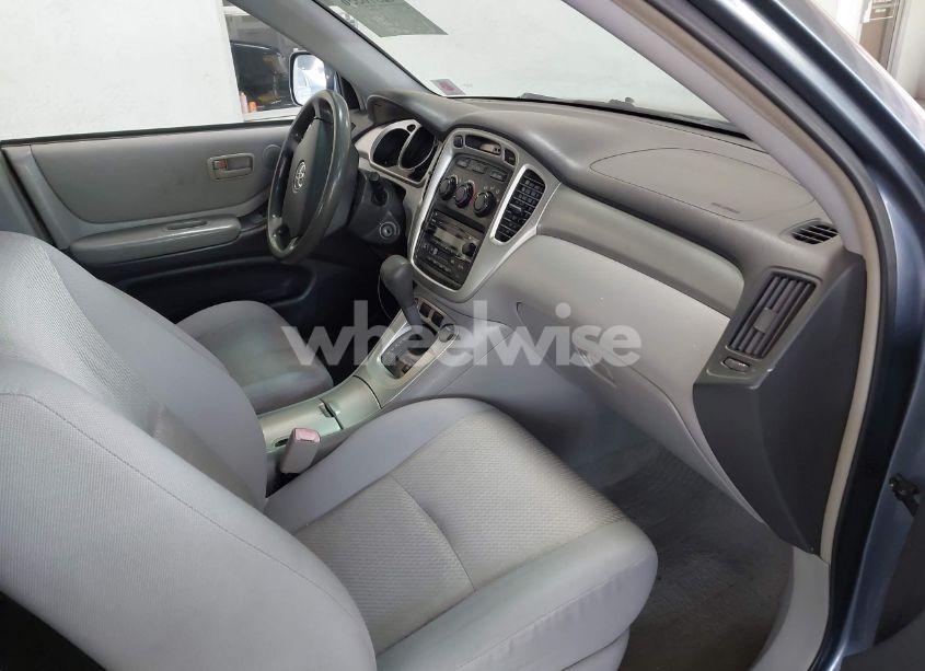 Photo 5 of 2006 Toyota Highlander V6 (VIN JTEEP21A260159269)