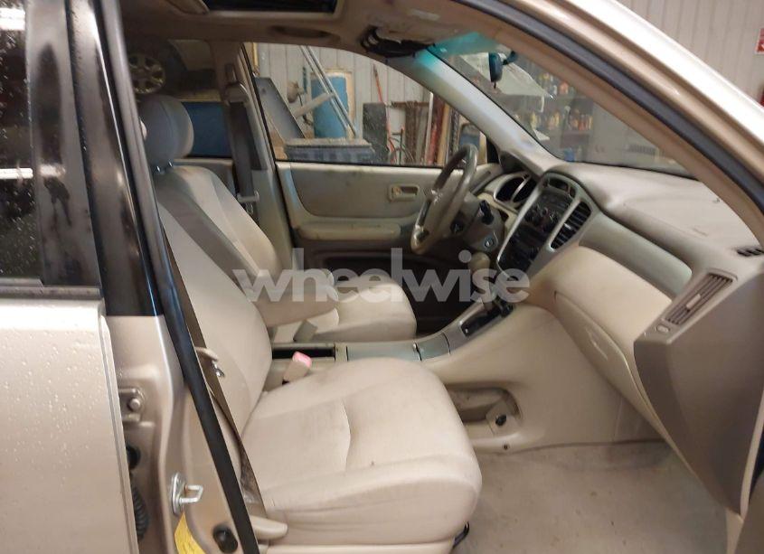 Photo 5 of 2007 Toyota Highlander V6 (VIN JTEEP21A270216281)