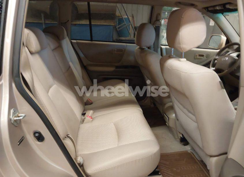 Photo 8 of 2007 Toyota Highlander V6 (VIN JTEEP21A270216281)