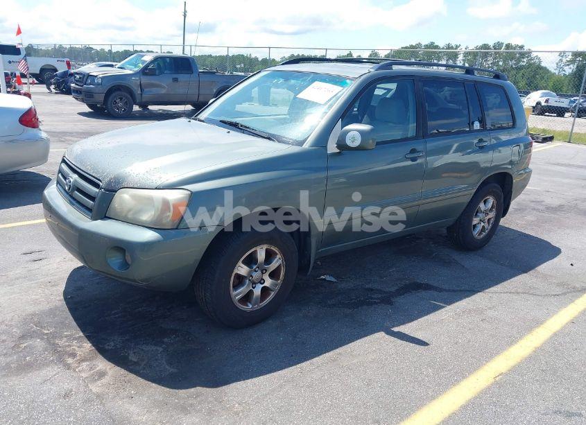 Photo 2 of 2005 Toyota Highlander V6 (VIN JTEEP21A350128479)