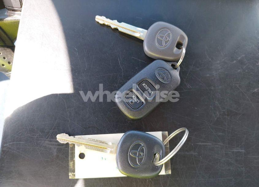 Photo 11 of 2005 Toyota Highlander LIMITED V6 (VIN JTEEP21A350128885)