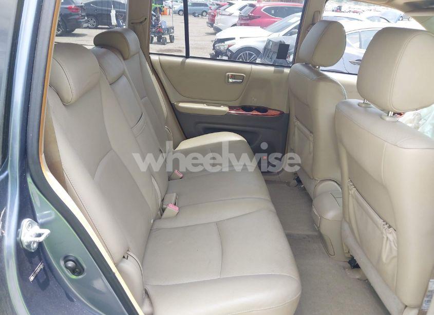 Photo 8 of 2005 Toyota Highlander LIMITED V6 (VIN JTEEP21A350128885)