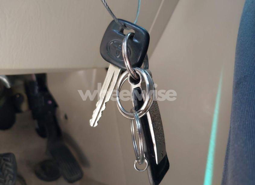 Photo 11 of 2005 Toyota Highlander V6 (VIN JTEEP21A350133164)